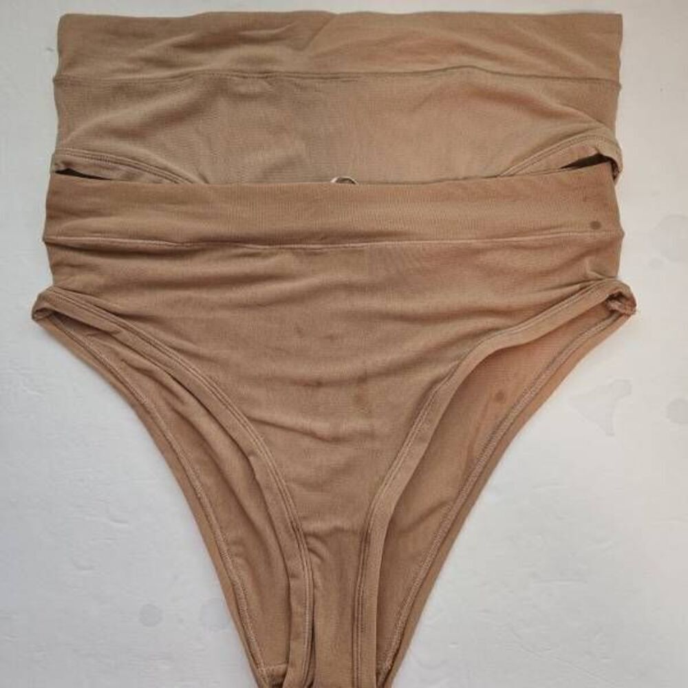 2 pair SKIMS panty Nwt